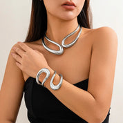 Mirielle Vanthorpe | Sculptural Silver Collar Necklace Set for Women