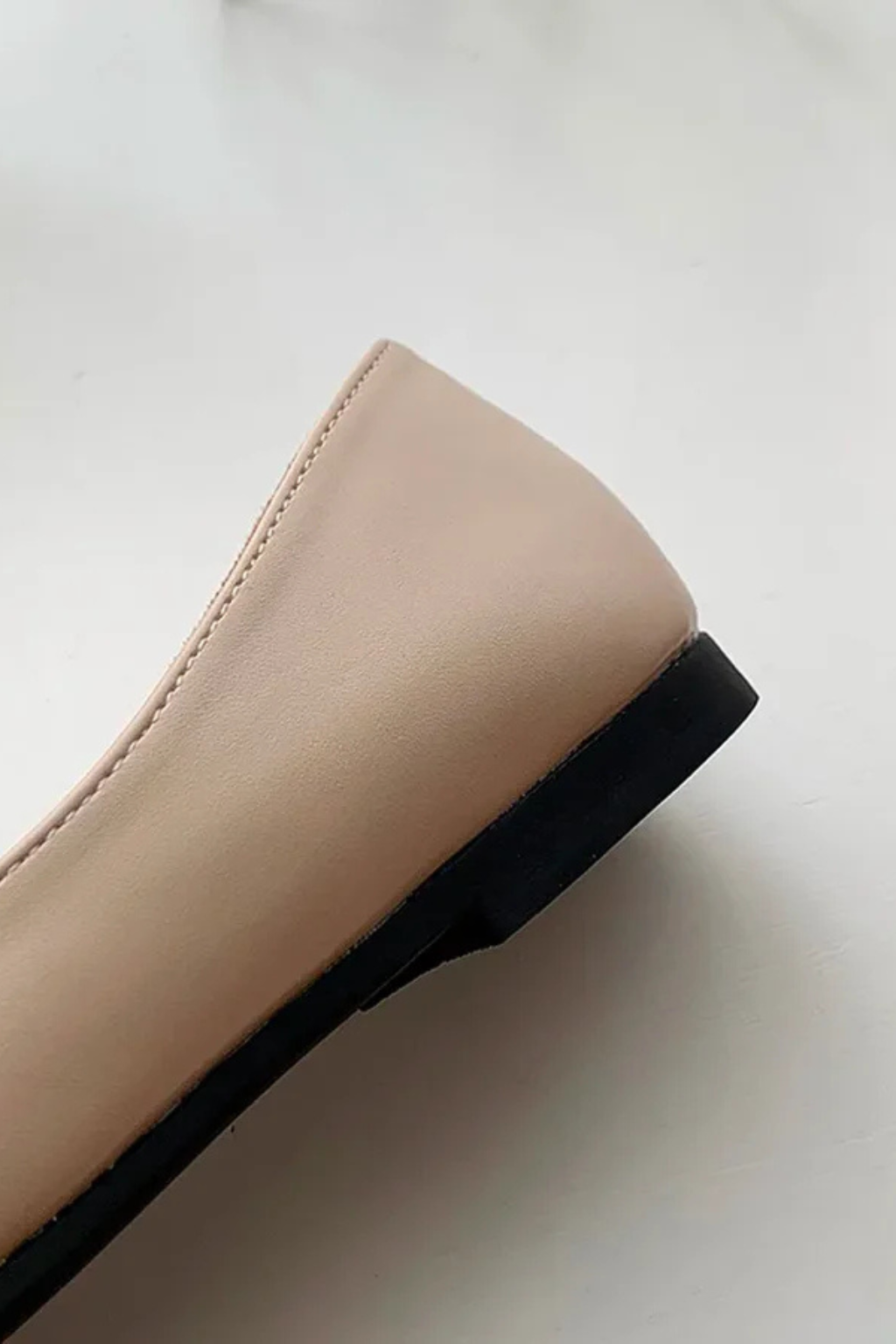 Vivienne Alcott | Two-Tone Pointed Toe Ballet Flats in Taupe