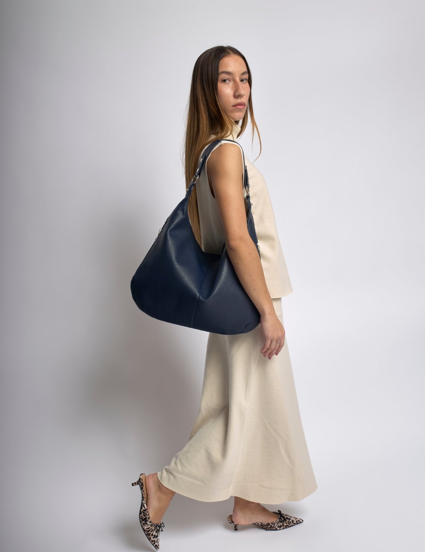 Women_s_Large_Shoulder_Bag_Zipper10.jpg