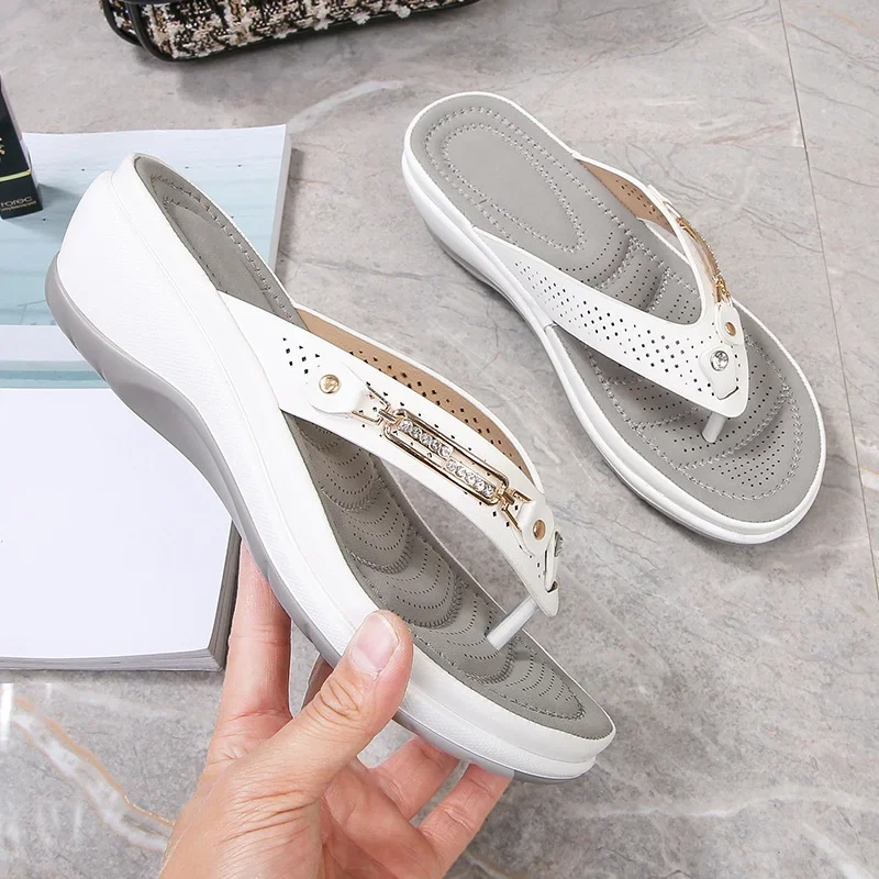 Solène Vaquerie | Comfort Wedge Flip Flops for Women