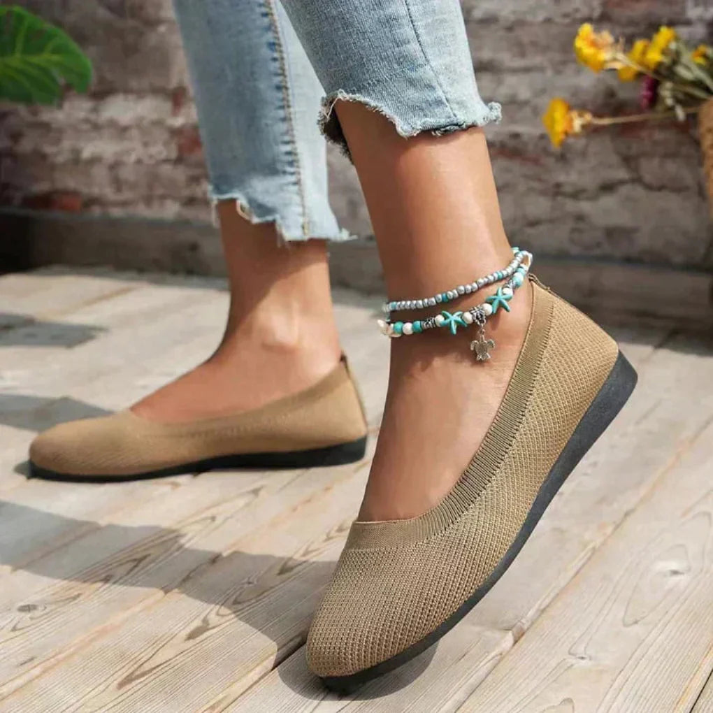 Élise Bernard | Breathable Minimalist Slip-On Flats For Women