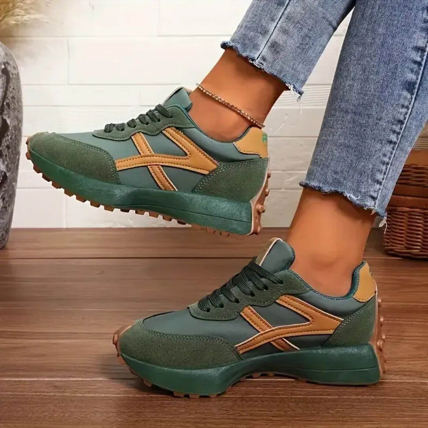 Samantha Parr | Casual Lace-Up Sneakers For Women