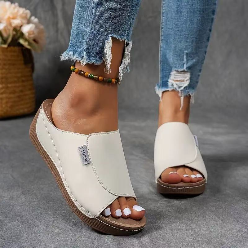 stilvolle-leichte-sandalen-damen-weiss.jpg