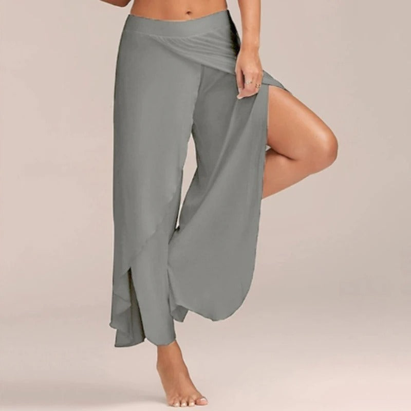 Clarissa Montford | White Wide-Leg Layered Yoga Pants