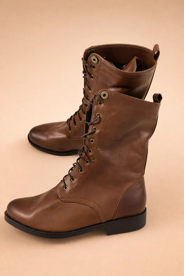 Evelyn Sinclair | Classic Lace-Up Leather Boots For Women